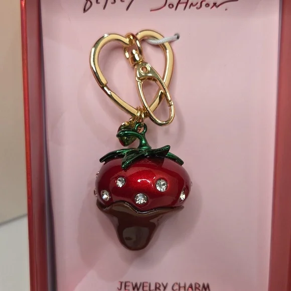 ❤️🔹️Betsey Johnson🔹️ Red Strawberry Dipped In Chocolate Jewelry Charm Keychain - Picture 4 of 4